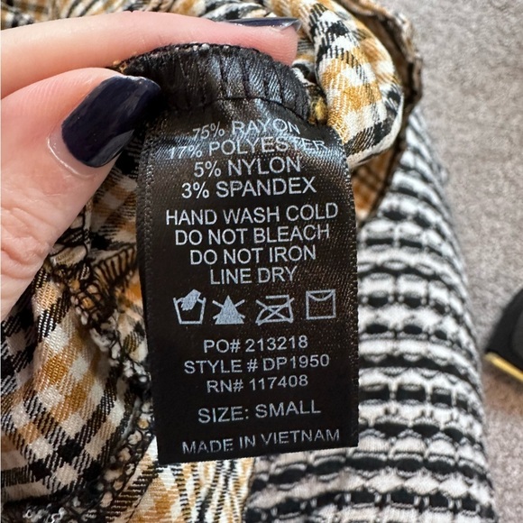 Chocolate USA Yellow Plaid Flare Pants Small - Picture 5 of 6